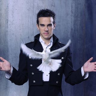 L'illusionista Luca Bono al Teatro Sociale