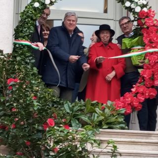 Raffaella Carrà “regina” della 57ª Mostra della Camelia a Villa Giulia FOTO Raffaella Carrà “regina” della 57ª Mostra della Camelia a Villa Giulia FOTO
