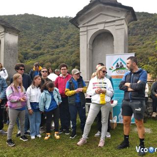 Successo per la &quot;Marcia e mangia&quot;:  raccolti 1200 euro per beneficenza  FOTO