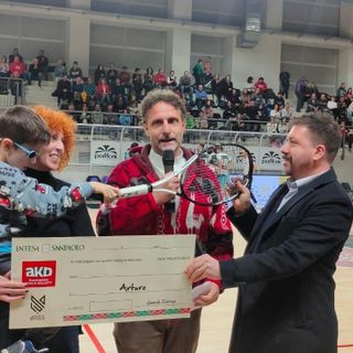 Serata benefica targata Kenzio Bellotti al Palazzetto di Gravellona