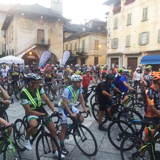 Pedalata tra le stelle: la quarta edizione celebra lo sport e sostiene una causa benefica
