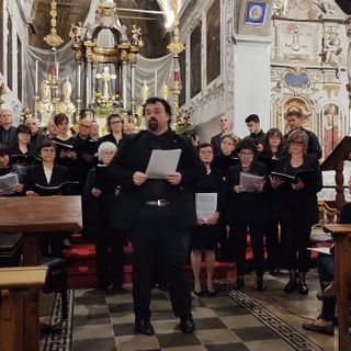 Cossogno, emozioni e applausi per il concerto del coro “Amici Cantores” Cossogno, emozioni e applausi per il concerto del coro “Amici Cantores”