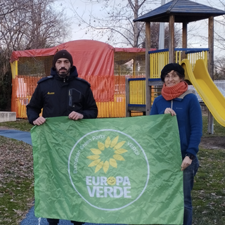 Europa Verde: “No alla rimozione del parco giochi sul lungolago di Intra”