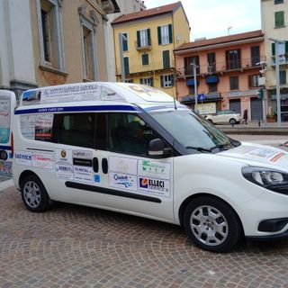 L'Auser Cusio ha un nuovo mezzo per il trasporto disabili