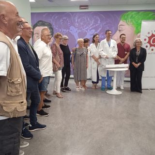Un laparoscopio 4D e una panchina rossa per l'Ospedale Castelli