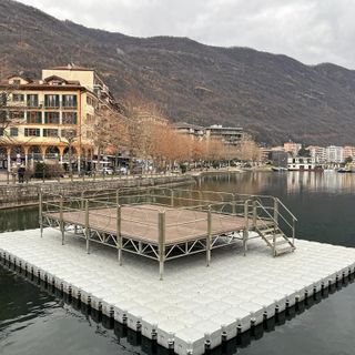 Capodanno in piazza, dj Lele Alberganti e i Malamente su un palco galleggiante