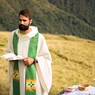 Sgomento a Cannobio per l'improvvisa morte di don Matteo Balzano