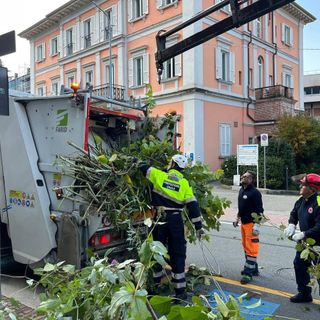Omegna, pulizia straordinaria del rio San Rocco