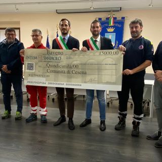 Baveno consegna 15mila euro alla comunità di Cesena, colpita dall'alluvione FOTO