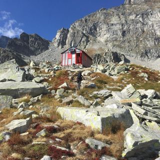 Danneggiato il bivacco &quot;Combi-Lanza&quot;