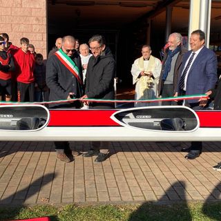 Inaugurata la nuova imbarcazione della Canottiera Omegna