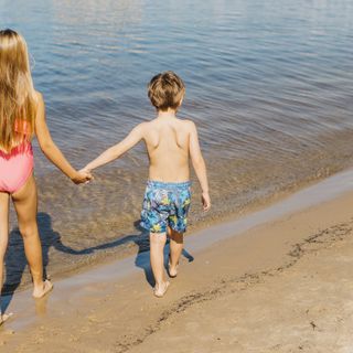 Protezione solare per bambini: come scegliere la crema giusta