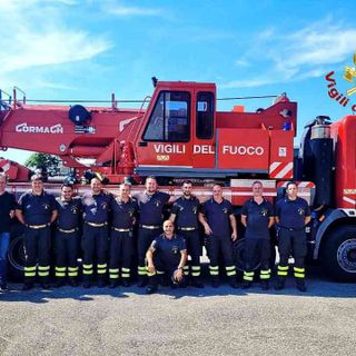 Corso di guida dell'autogru per sette vigili del fuoco piemontesi