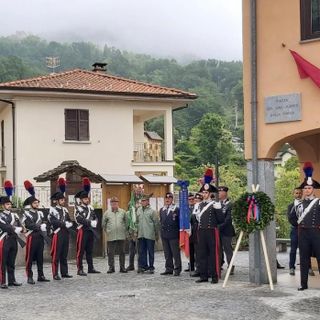 Cossogno, intitolata al generale Dalla Chiesa la piazza del Comune. FOTO