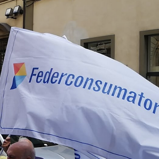 Gravellona, Federconsumatori: 62enne vittima della “truffa del catalogo”