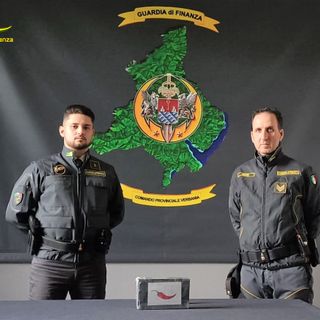 Verbania, arrestato dalla Finanza con un chilo di cocaina nascosto nel giubbotto VIDEO