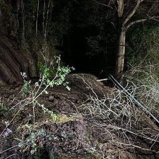 Smottamenti a Sasso Gambello: si lavora per riaprire la strada    FOTO e VIDEO