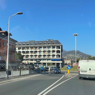 L’attraversamento pedonale “fantasma”: il Comune ha risolto il problema