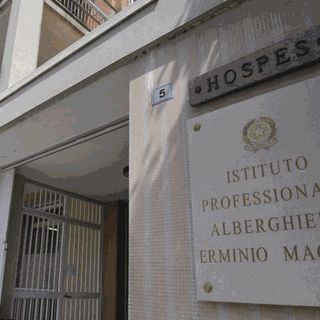﻿  Quasi 10 mila euro dalla vendita degli arredi dell’istituto alberghiero Maggia