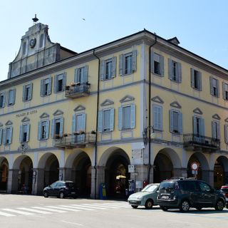 Aumentano i costi per le famiglie: Verbania presenta il &quot;Bando abitare&quot;