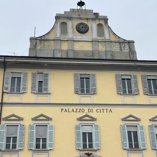 “Nuova aula magna del liceo Cavalieri cantiere infinito dell’architetto Albertella”