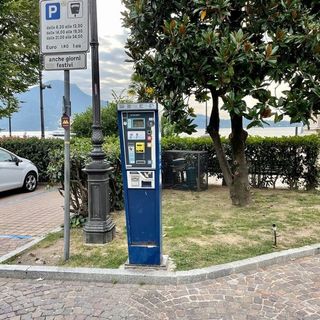 A Verbania la sosta sulle strisce blu si può pagare con l’app Telepass