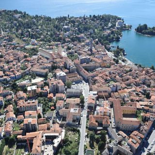 Gialli&amp;Vinili: tre giorni tra misteri, musica e vinili sul lungolago di Pallanza