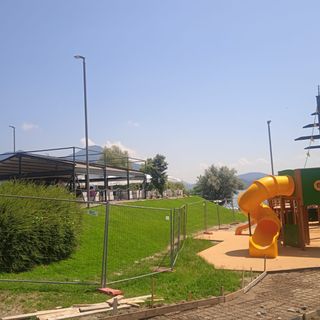 Tutto pronto per l'inaugurazione del parco giochi inclusivo al Maggiore