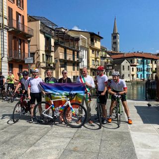 È iniziata la lunga pedalata solidale per la Pace del G-Team