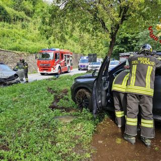 Santino, tre feriti in un incidente stradale tra due auto