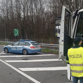 Autista di autobus in partenza per gita scolastica trovato positivo all'alcoltest