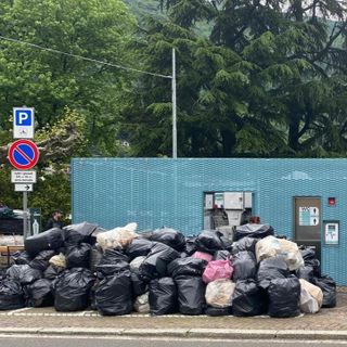 Rifiuti abbandonati in città, la replica di Songa: &quot;Polemiche pretestuose e critiche non veritiere&quot;