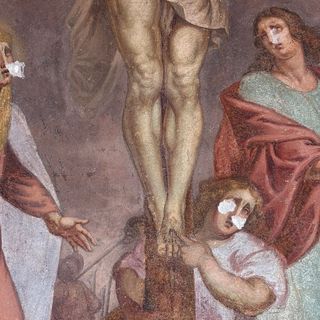 Vandalizzati gli affreschi della chiesa di Baveno