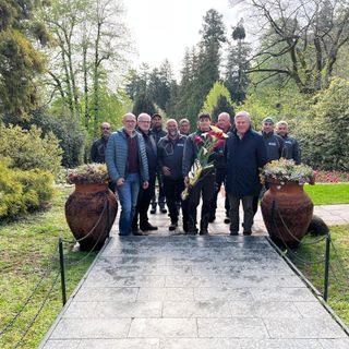 A Villa Taranto l'omaggio al capitano Neil Mc Eacharn, creatore dei giardini botanici