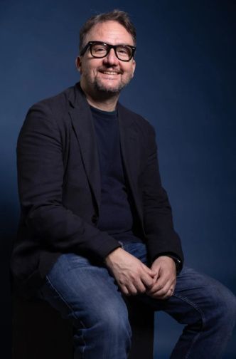 AmaRene Onlus , "Un Tè in Salute" con Paolo Roversi AmaRene Onlus , "Un Tè in Salute" con Paolo Roversi