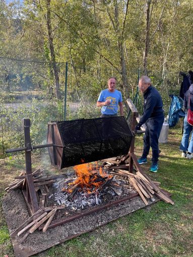Grande successo per la castagnata degli Amici di Bagnella Grande successo per la castagnata degli Amici di Bagnella