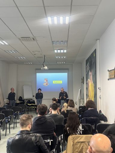 "Guida sicura": anche il personale di Poste Italiane del Vco partecipa all'iniziativa della polizia "Guida sicura": anche il personale di Poste Italiane del Vco partecipa all'iniziativa della polizia