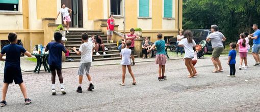 Una festa di giochi e sorrisi a Belgirate: successo per la giornata dedicata ai bambini