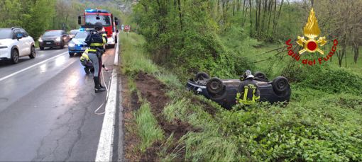 Auto si cappotta a San Bernardino Verbano: due feriti in codice giallo