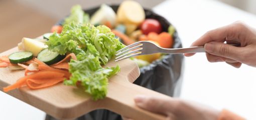 Spreco alimentare: spesa a Km zero taglia del 70% cibo in pattumiera Spreco alimentare: spesa a Km zero taglia del 70% cibo in pattumiera