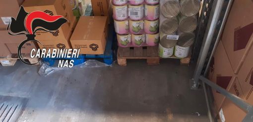 Carenza igienico-sanitaria, attività sospesa in un centro di stoccaggio e vendita all'ingrosso di alimentari