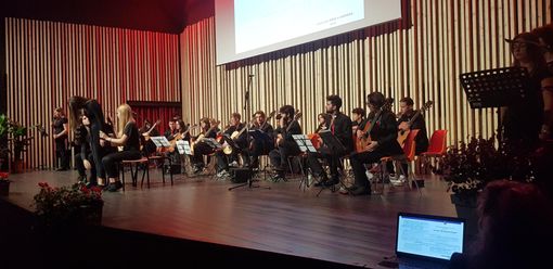 &quot;Questo non è amore&quot;: gli studenti omegnesi contro la violenza di genere