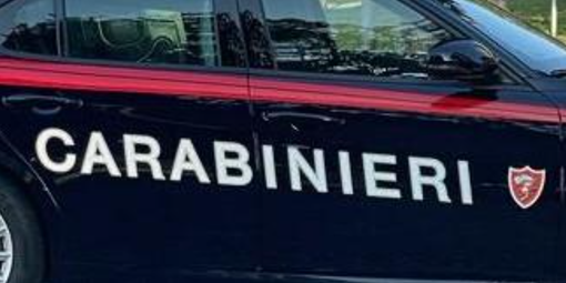 In moto ubriaco aggredisce i Carabinieri con una spranga, arrestato 20enne