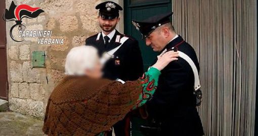 Finti carabinieri truffano un'anziana, arrestato un 24enne Finti carabinieri truffano un'anziana, arrestato un 24enne