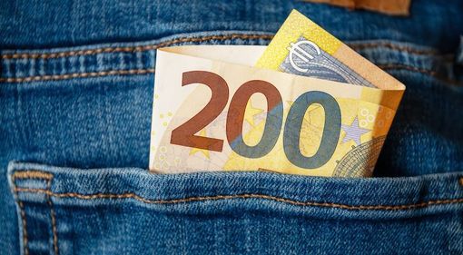 Indennità una tantum 200 euro: aperta la procedura per inviare le domande Indennità una tantum 200 euro: aperta la procedura per inviare le domande