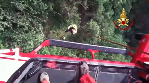 Val Grande, escursionisti in difficoltà soccorsi dai vigili del fuoco VIDEO