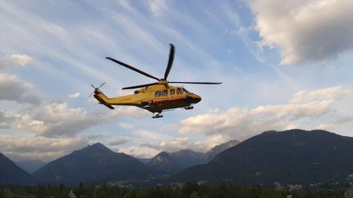 Si rompe una gamba sul Monte Tignolino, recuperato dall'eliambulanza Si rompe una gamba sul Monte Tignolino, recuperato dall'eliambulanza