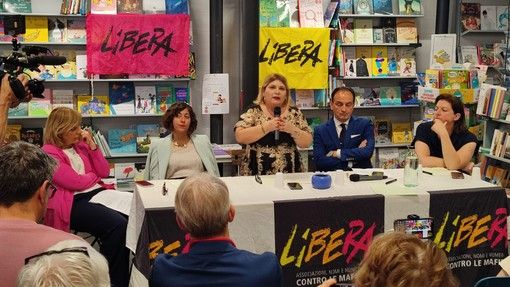 Formazione, trasparenza, risorse e organi di controllo: la ricetta contro le mafie dei candidati alla Regione Piemonte Formazione, trasparenza, risorse e organi di controllo: la ricetta contro le mafie dei candidati alla Regione Piemonte