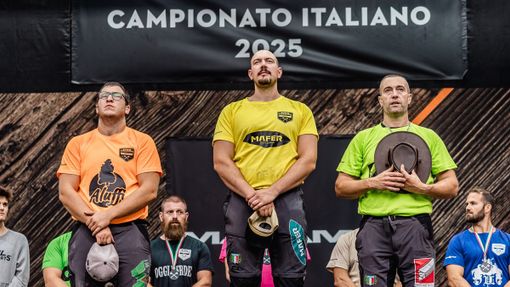 Campionato Italiano di taglio del legno sportivo ai Summer Games di Omegna Campionato Italiano di taglio del legno sportivo ai Summer Games di Omegna