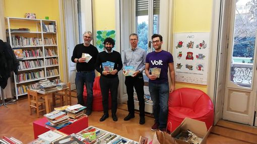 Verbania, da Volt 70 libri su Costituzione e dichiarazione dei diritti dell'uomo per le scuole Verbania, da Volt 70 libri su Costituzione e dichiarazione dei diritti dell'uomo per le scuole